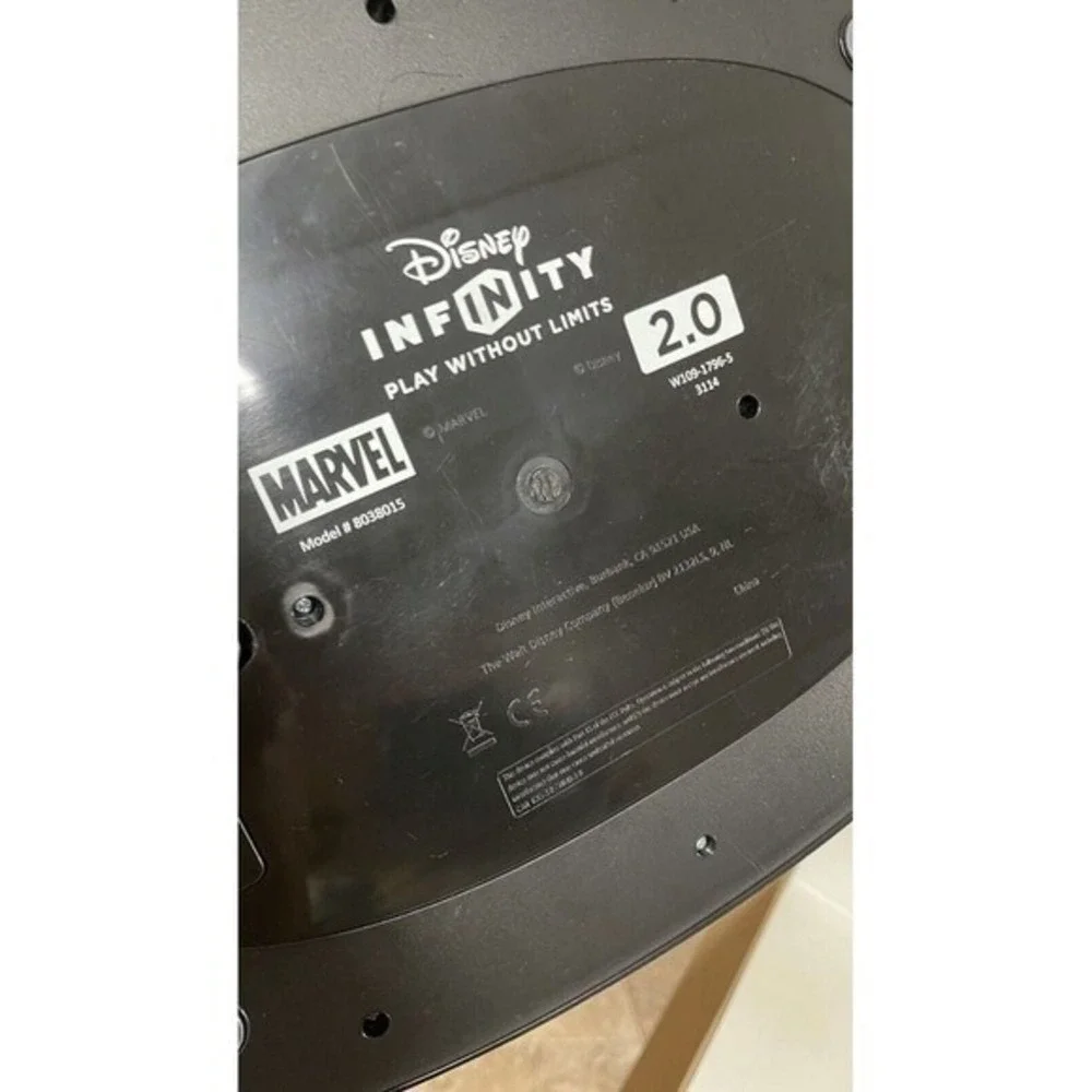 Disney‎ Infinity 2.0 Marvel Frost Giant Beast Base Stand w/ 7 Figures Light Up